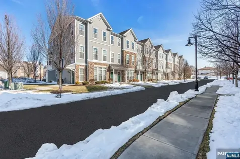 17 Jasmine Lane Garfield NJ 07026