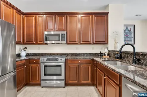 17 Jasmine Lane Garfield NJ 07026