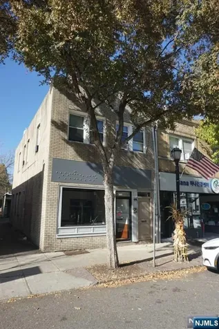 328 Broad Avenue Leonia NJ 07605