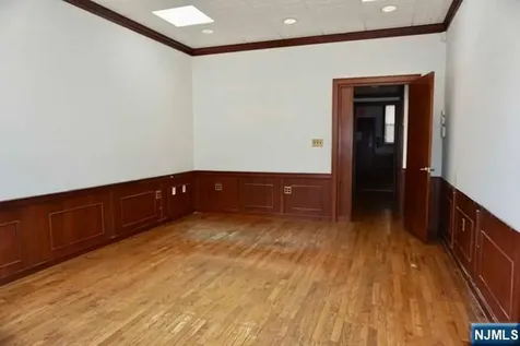 328 Broad Avenue Leonia NJ 07605