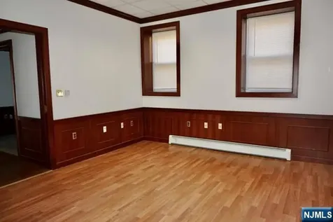 328 Broad Avenue Leonia NJ 07605