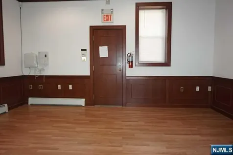 328 Broad Avenue Leonia NJ 07605