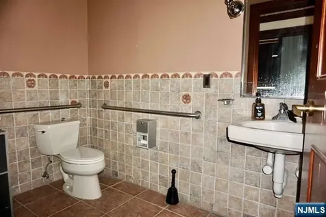 328 Broad Avenue Leonia NJ 07605