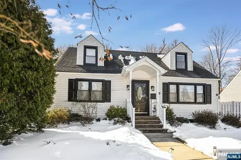 19 Glendale Street Nutley NJ 07110