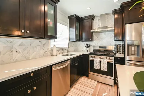 19 Glendale Street Nutley NJ 07110