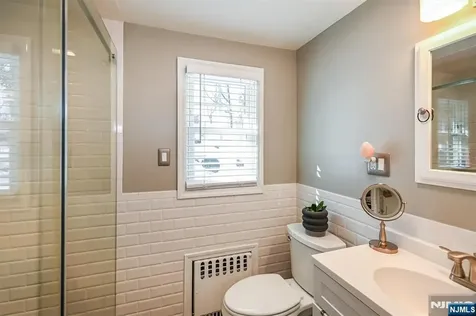 19 Glendale Street Nutley NJ 07110