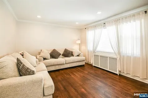 19 Glendale Street Nutley NJ 07110