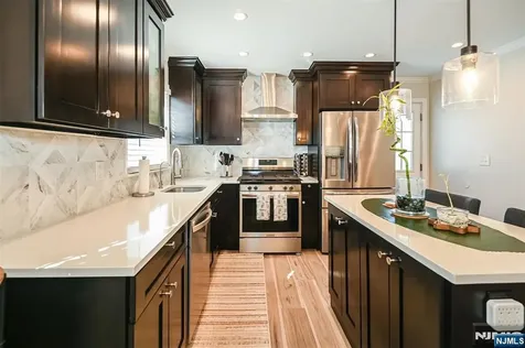 19 Glendale Street Nutley NJ 07110