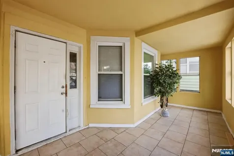 38 Mapes Avenue Newark NJ 07112