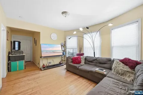 38 Mapes Avenue Newark NJ 07112