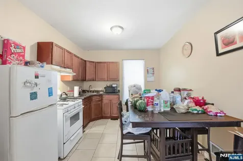 38 Mapes Avenue Newark NJ 07112