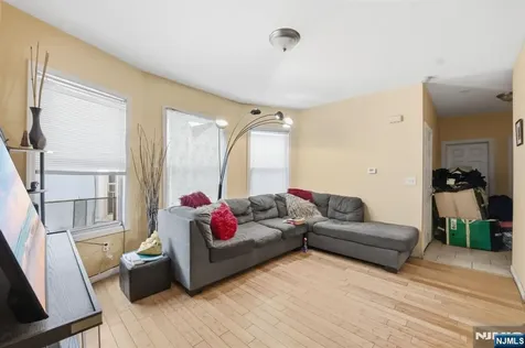 38 Mapes Avenue Newark NJ 07112