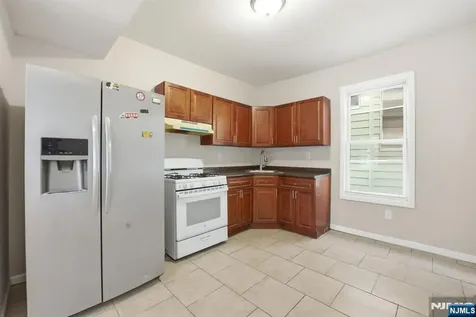 38 Mapes Avenue Newark NJ 07112