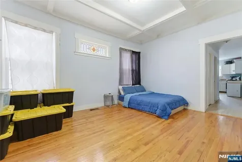 34 Leo Place Newark NJ 07108