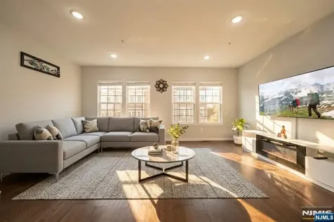 129 Truman Drive Wood Ridge NJ 07075