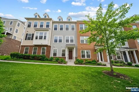 129 Truman Drive Wood Ridge NJ 07075