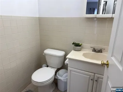 41 Stuyvesant Road Teaneck NJ 07666