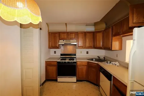 12 Rutgers Drive Newark NJ 07103