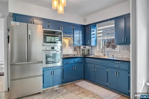 15 Furrey Place Paterson NJ 07522