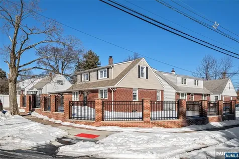 15 Furrey Place Paterson NJ 07522
