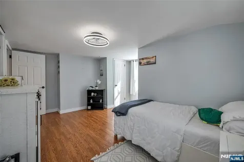 15 Furrey Place Paterson NJ 07522