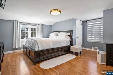 15 Furrey Place Paterson NJ 07522