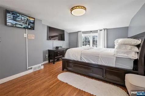 15 Furrey Place Paterson NJ 07522