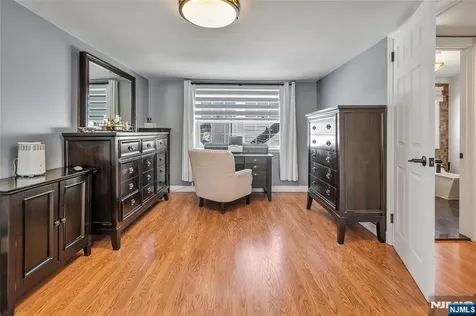 15 Furrey Place Paterson NJ 07522