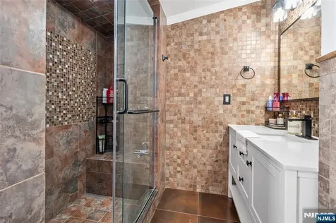 15 Furrey Place Paterson NJ 07522