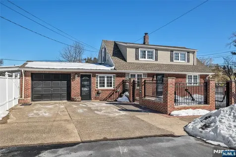 15 Furrey Place Paterson NJ 07522