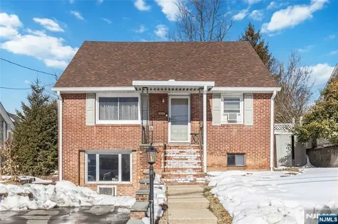 16 Seminole Avenue Dumont NJ 07628