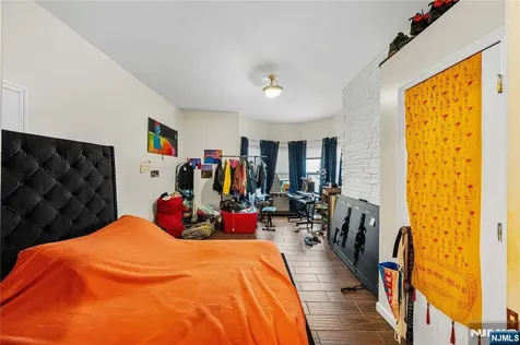 30 N 11th Street Newark NJ 07107