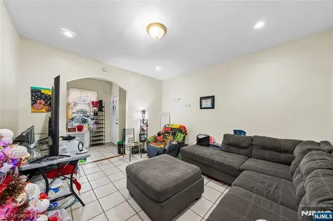 30 N 11th Street Newark NJ 07107