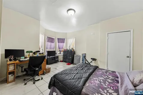 30 N 11th Street Newark NJ 07107