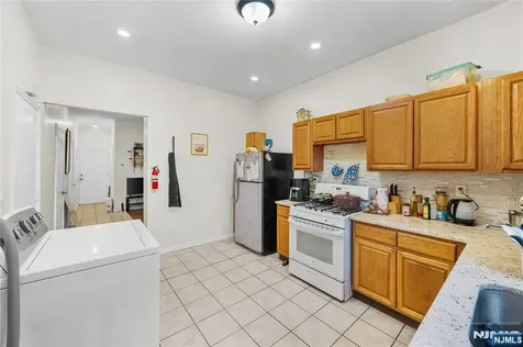 30 N 11th Street Newark NJ 07107
