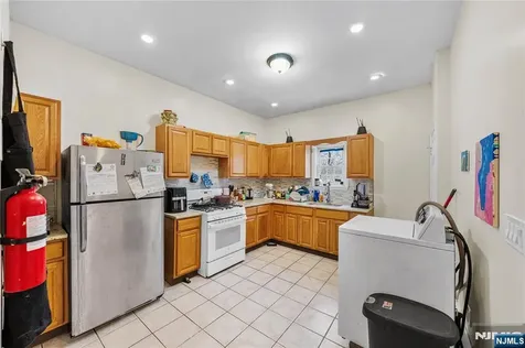 30 N 11th Street Newark NJ 07107