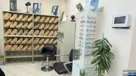 6110 Bergenline Avenue West New York NJ 07093