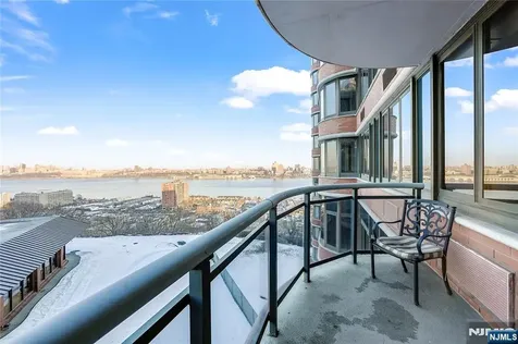 100 Winston Drive Cliffside Park NJ 07010