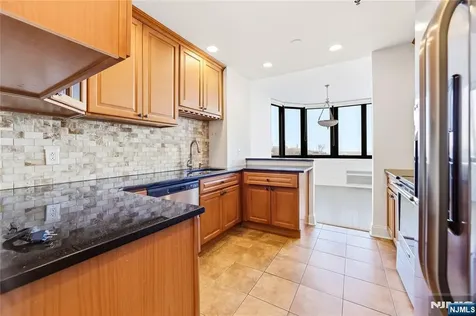 100 Winston Drive Cliffside Park NJ 07010