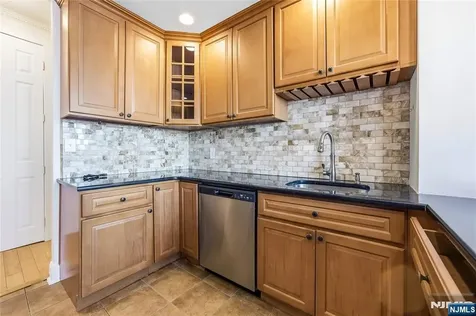 100 Winston Drive Cliffside Park NJ 07010