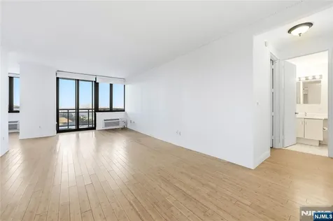100 Winston Drive Cliffside Park NJ 07010