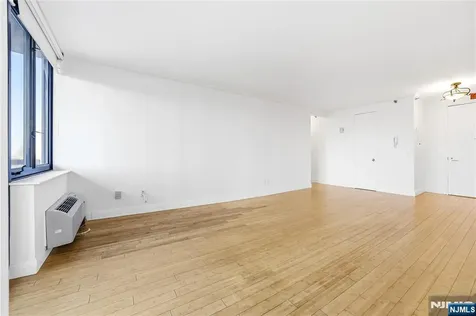 100 Winston Drive Cliffside Park NJ 07010