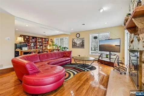 707 Horseshoe Trail Franklin Lakes NJ 07417