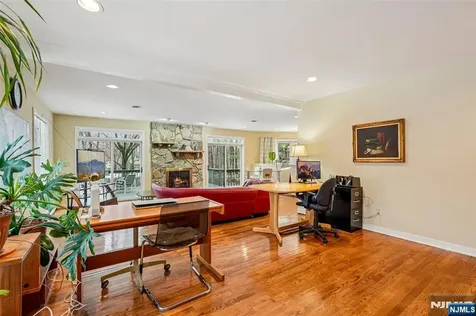 707 Horseshoe Trail Franklin Lakes NJ 07417