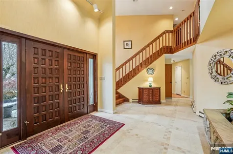 707 Horseshoe Trail Franklin Lakes NJ 07417