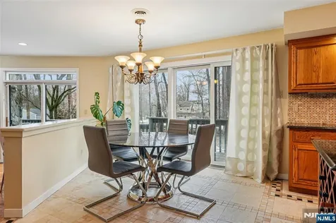 707 Horseshoe Trail Franklin Lakes NJ 07417