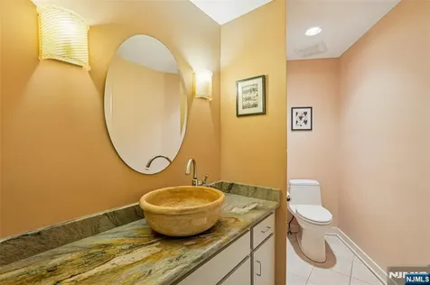 707 Horseshoe Trail Franklin Lakes NJ 07417
