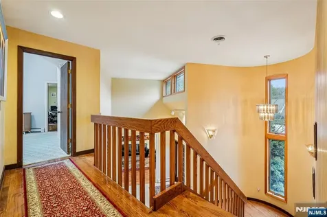 707 Horseshoe Trail Franklin Lakes NJ 07417
