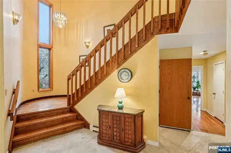 707 Horseshoe Trail Franklin Lakes NJ 07417