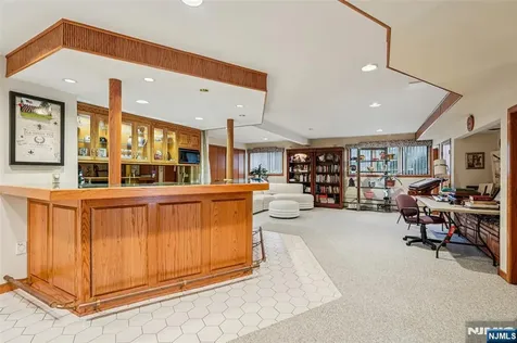 707 Horseshoe Trail Franklin Lakes NJ 07417